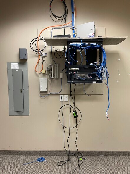 More Photos Of 570 Shelburne Rd, South Burlington Unknown For Lease