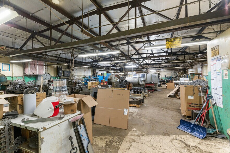 More Photos Of 906 Burnet Ave, Syracuse Warehouse For Sale