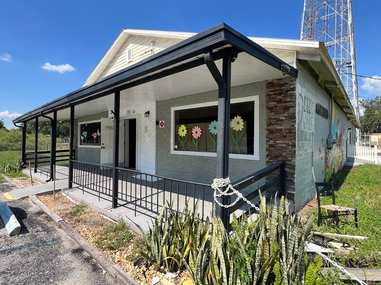 More Photos Of 4822 Gall Blvd, Zephyrhills Freestanding For Lease