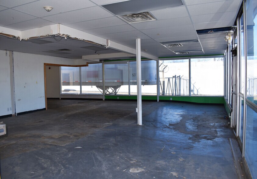 More Photos Of 1252 Gallatin Pike S, Madison Freestanding For Lease