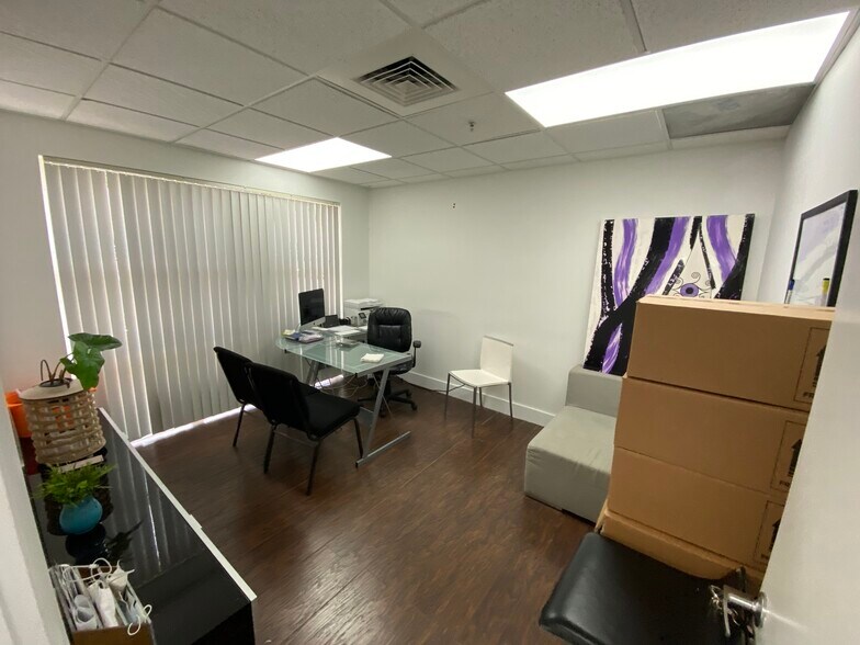More Photos Of 2051 NW 112th Ave, Doral Showroom For Sale