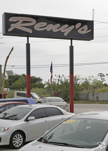 More Photos Of 22825 S Dixie Hwy, Miami Freestanding For Lease