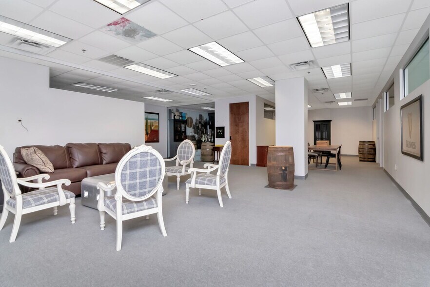 More Photos Of 1208 E Kennedy Blvd, Tampa Apartments For Lease