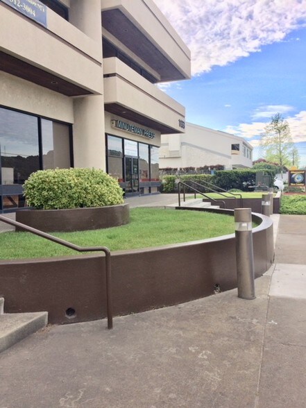 More Photos Of 1133 Francisco Blvd E, San Rafael Storefront Retail Office For Lease