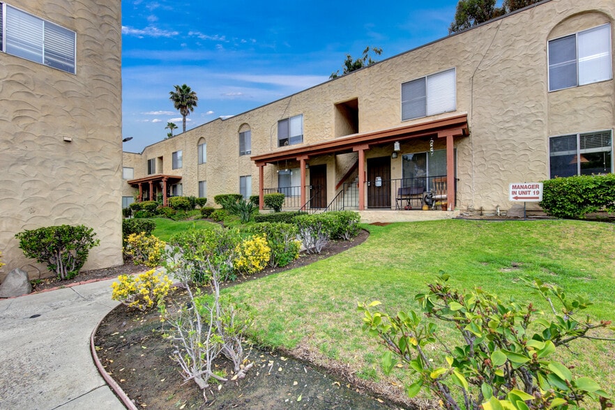 More Photos Of 8694 Lemon Ave, La Mesa Apartments For Sale