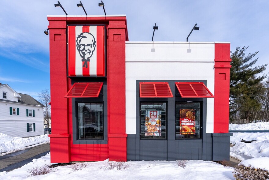 Primary Photo Of 722 E Main St, Meriden Fast Food For Sale