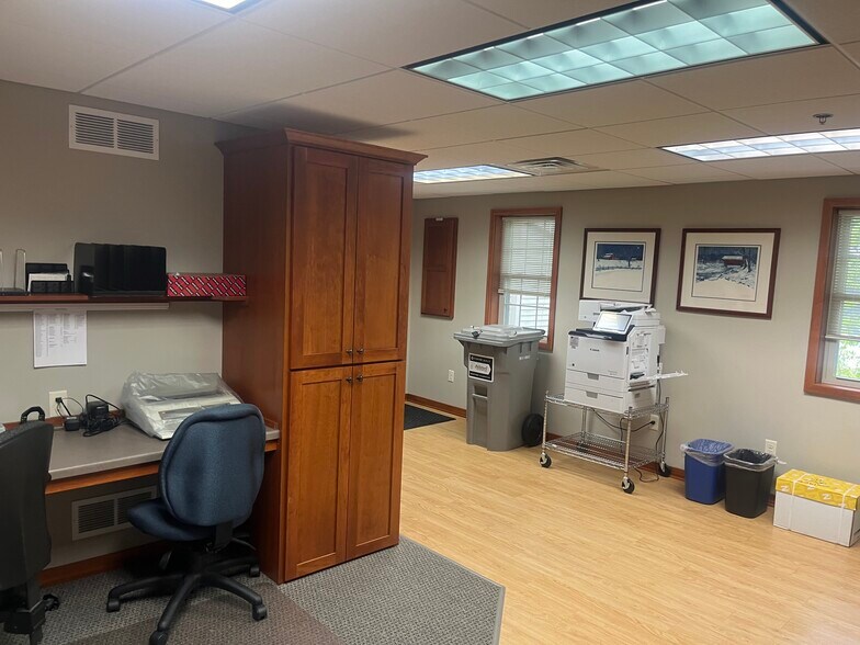 More Photos Of 213 N Main St, Poynette Storefront Retail Office For Sale