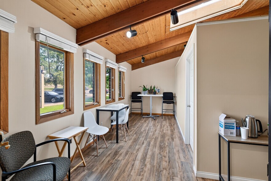 More Photos Of 14565-14579 Grand Ave S, Burnsville Office For Sale