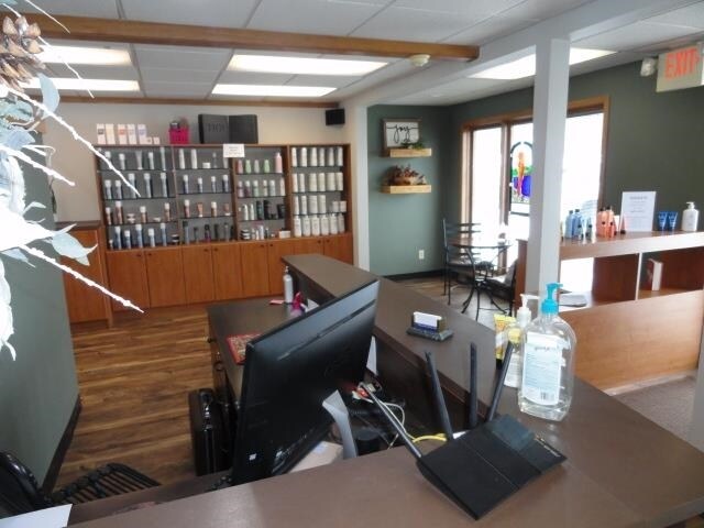 More Photos Of 6562 Lake Rd, Windsor Storefront Retail Office For Sale