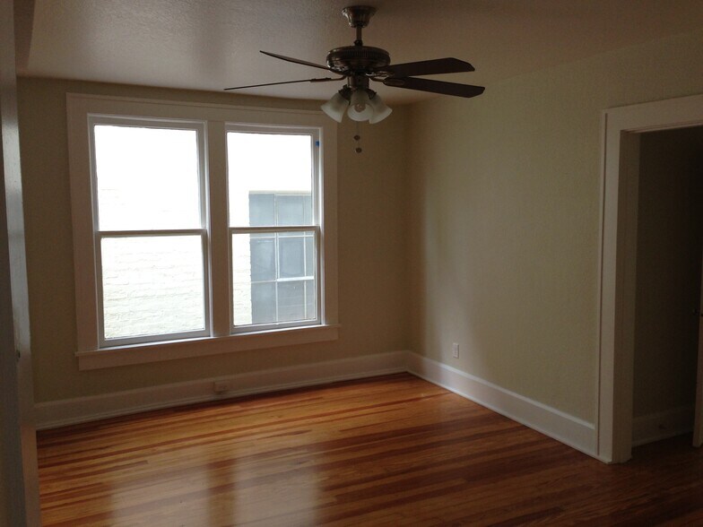 More Photos Of 675 30th Ave N, Saint Petersburg Freestanding For Sale