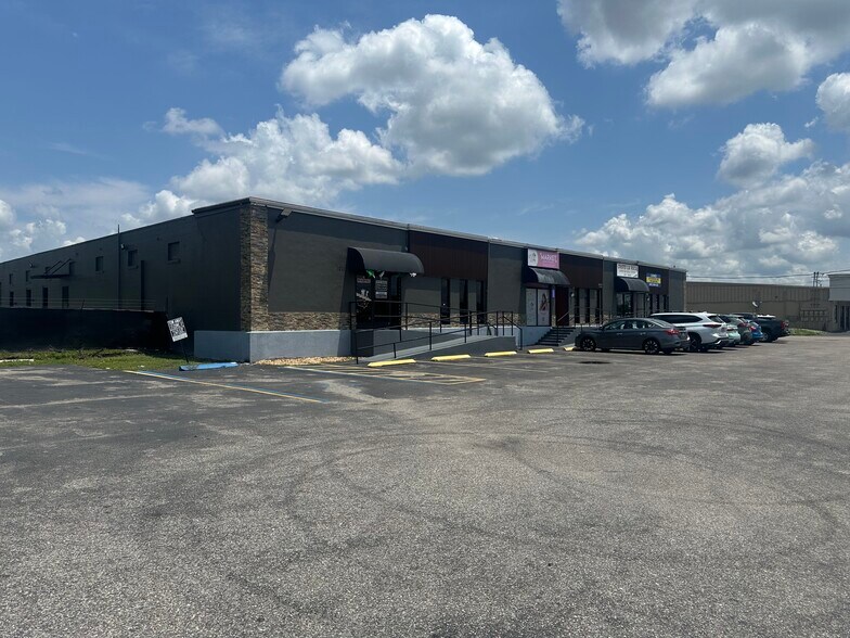 More Photos Of 1011 W Lancaster Rd, Orlando General Retail For Sale