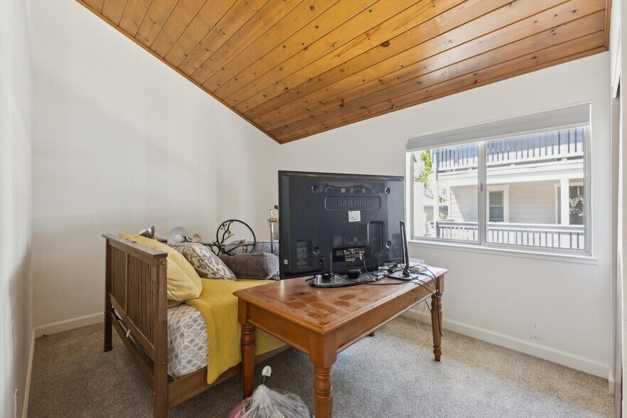 More Photos Of 3851 Vineyard Ave, Pleasanton Multifamily For Sale