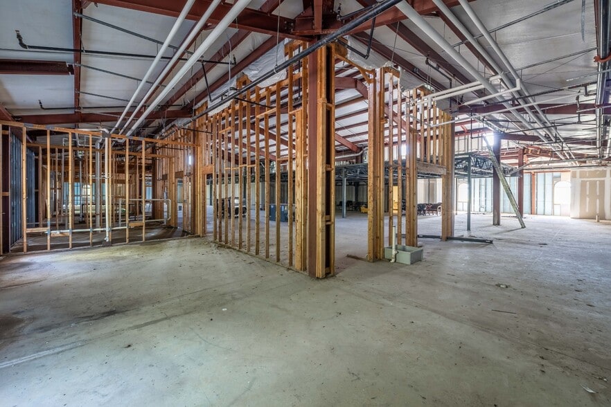 More Photos Of 2602 Trotwood Ave, Columbia Office For Sale
