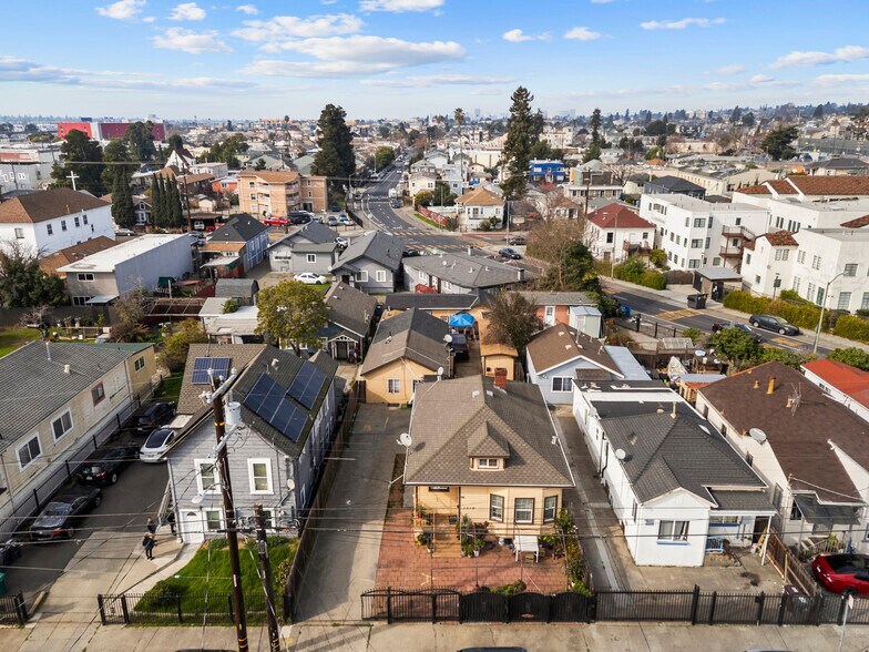 More Photos Of 1519 48th Ave, Oakland Multifamily For Sale