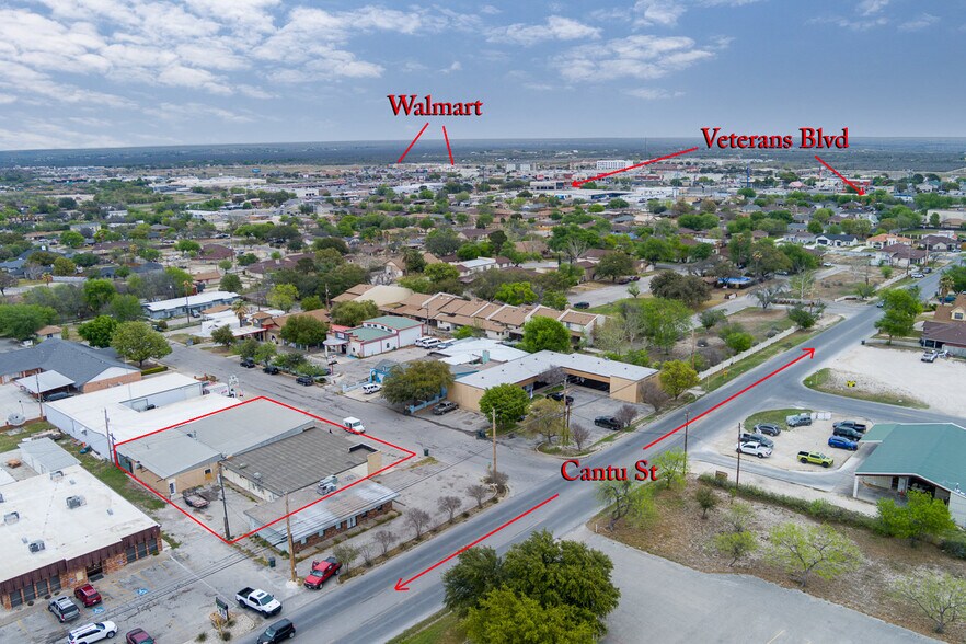 More Photos Of 102 Fletcher Dr, Del Rio General Retail For Sale