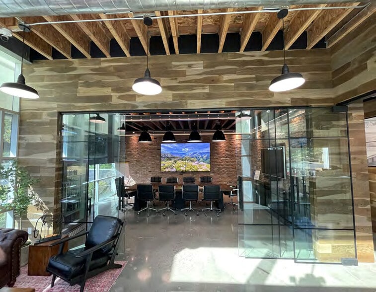 More Photos Of 27313 Via Industria, Temecula Light Distribution For Sale