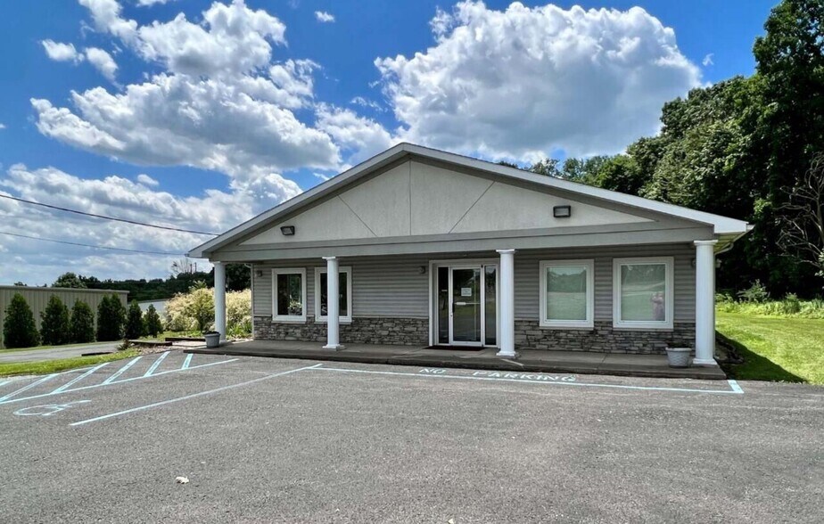 Primary Photo Of 1980 Pa-54 Hwy, Montgomery Medical For Sale