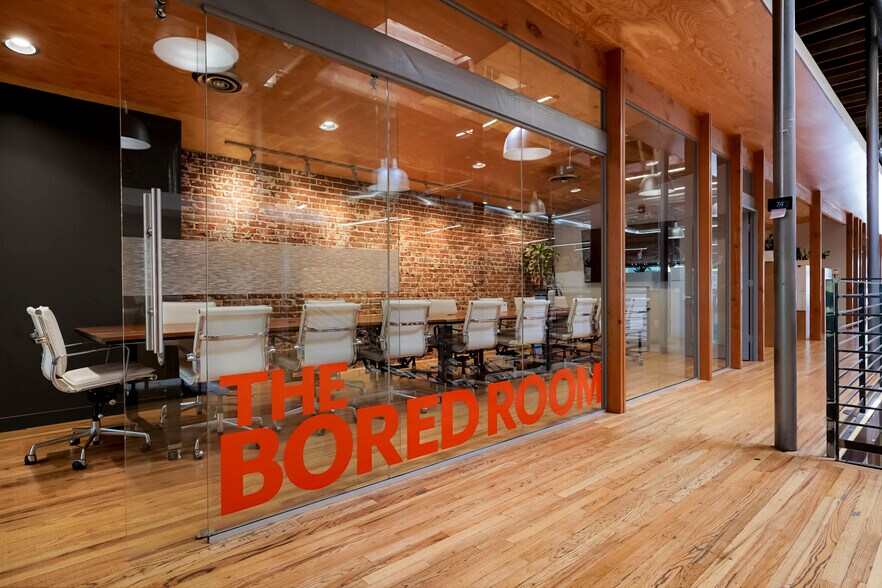 More Photos Of 3473 S Broadway, Englewood Storefront Retail Office For Lease
