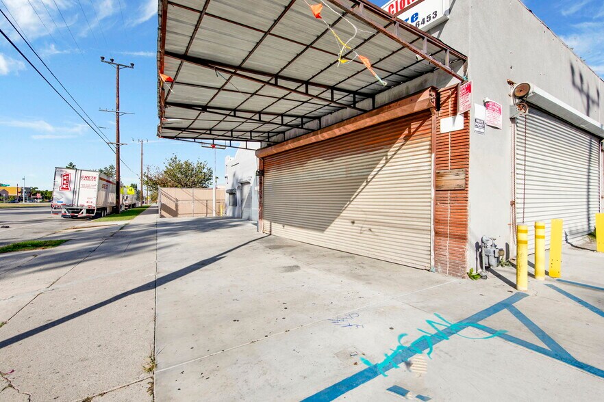 More Photos Of 11316-11318 S Vermont Ave, Los Angeles Storefront For Sale