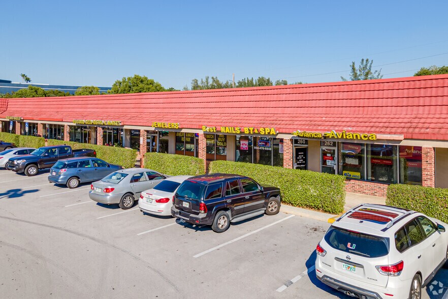 More Photos Of 214-268 S University Dr, Plantation Unknown For Lease