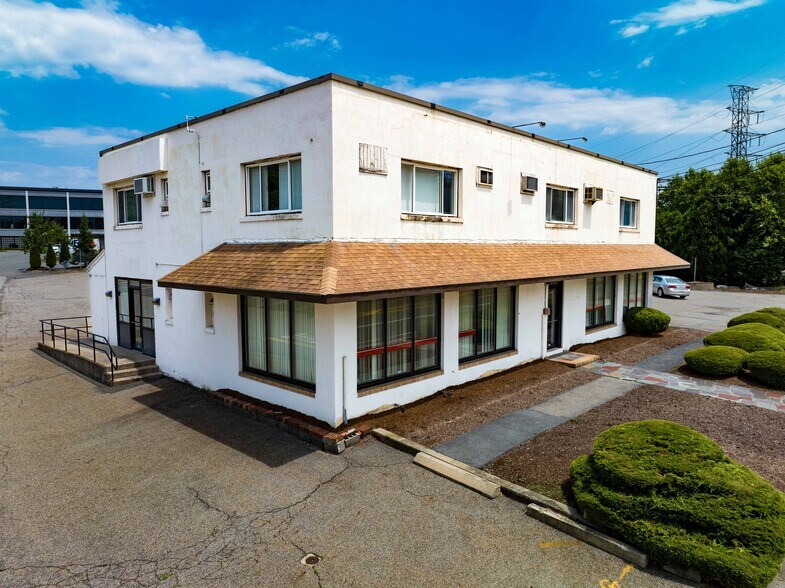 More Photos Of 1273-1275 Main St, Waltham Office For Sale