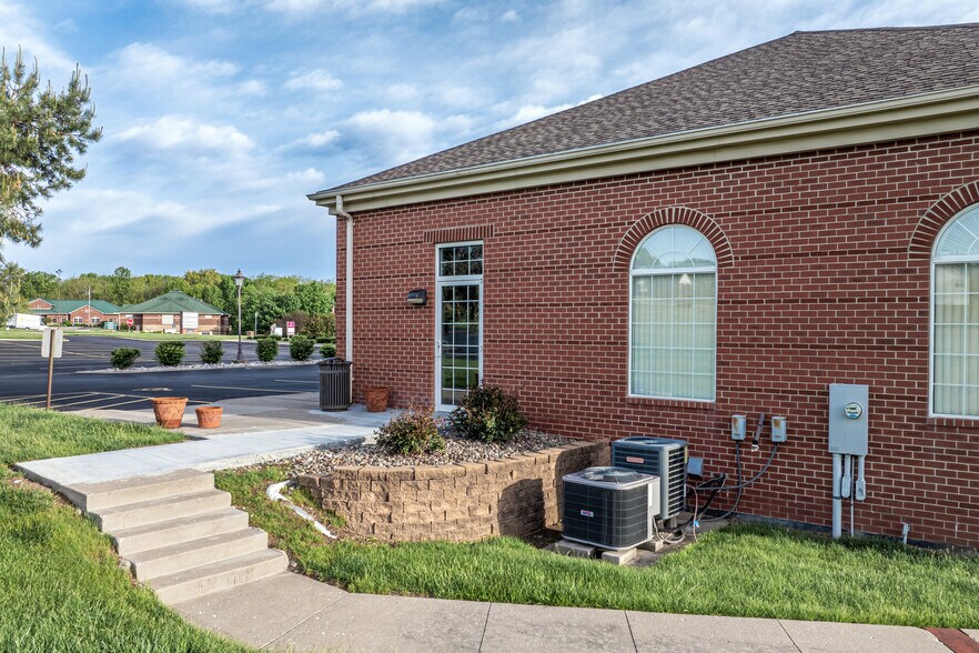 More Photos Of 3904 Beck Rd, Saint Joseph Medical For Lease