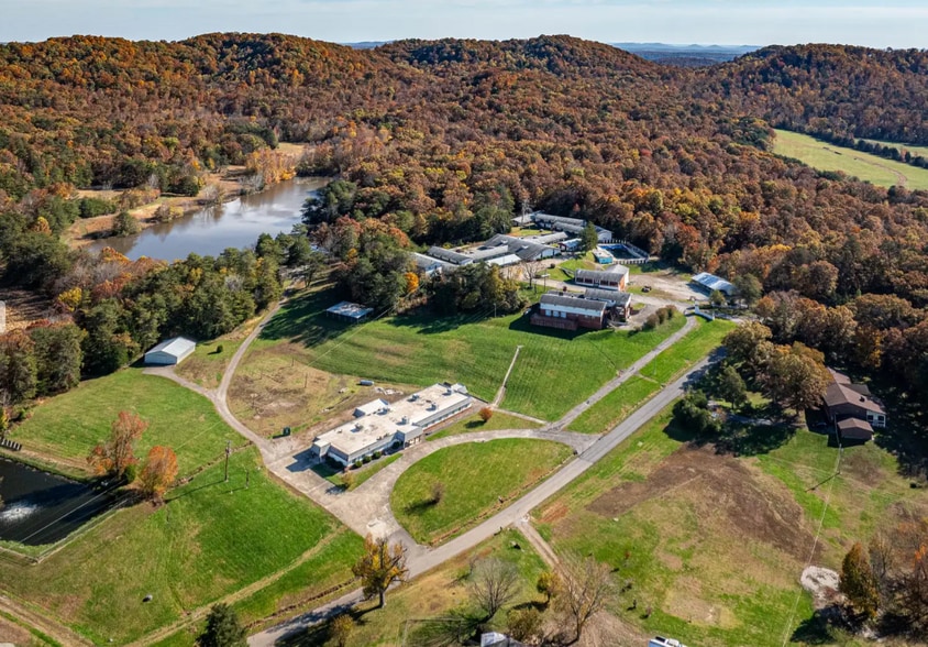 More Photos Of 1480 Pine Tavern Rd, Lebanon Junction Lodge Meeting Hall For Sale
