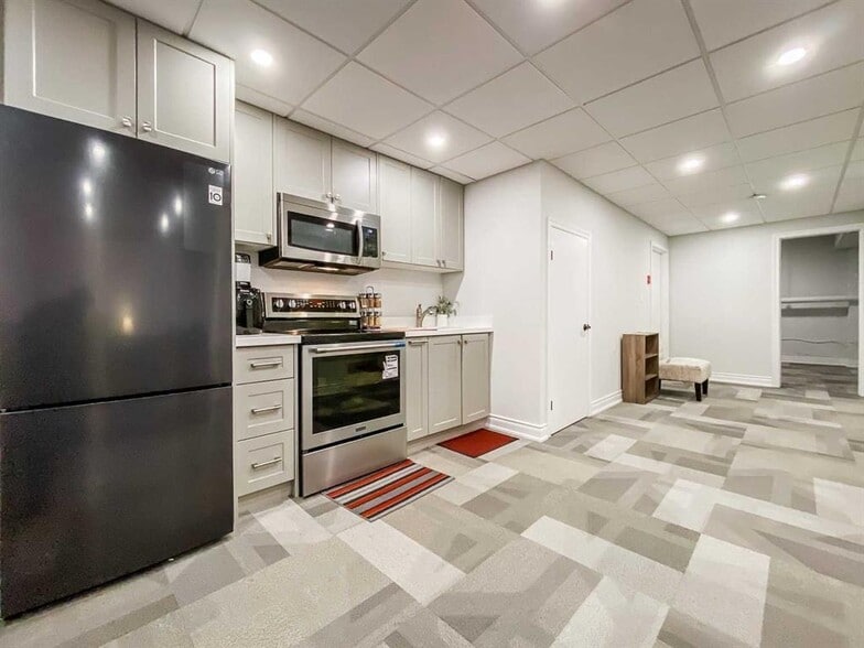 More Photos Of 388 Queen St E, Toronto Storefront Retail Office For Sale