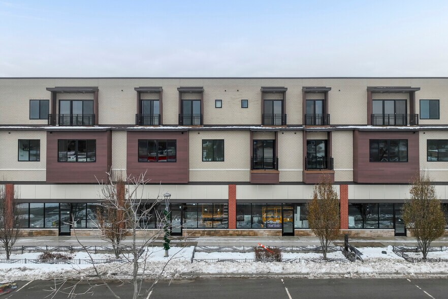 More Photos Of 1760 E Auburn Rd, Rochester Apartments For Lease