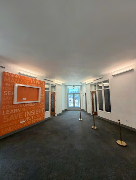 More Photos Of 1640 W Fullerton Ave, Chicago Bank For Sale