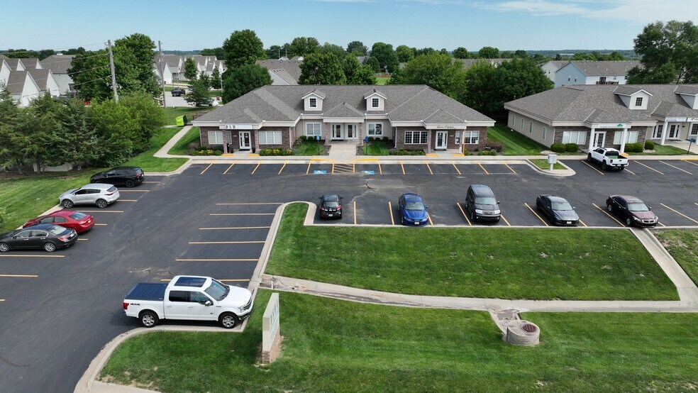 More Photos Of 1118 Remington Plaza, Raymore Office For Sale