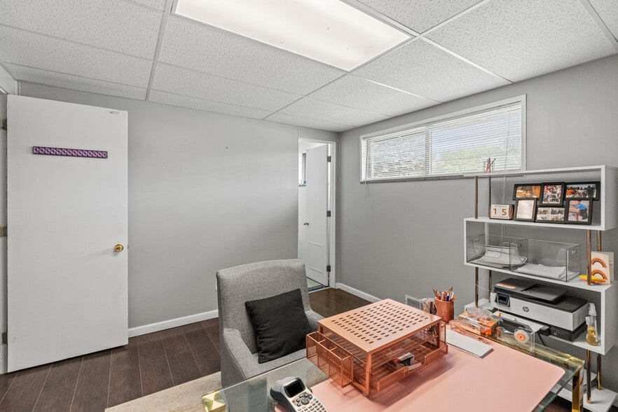 More Photos Of 2702 Flushing Rd, Flint Office For Sale