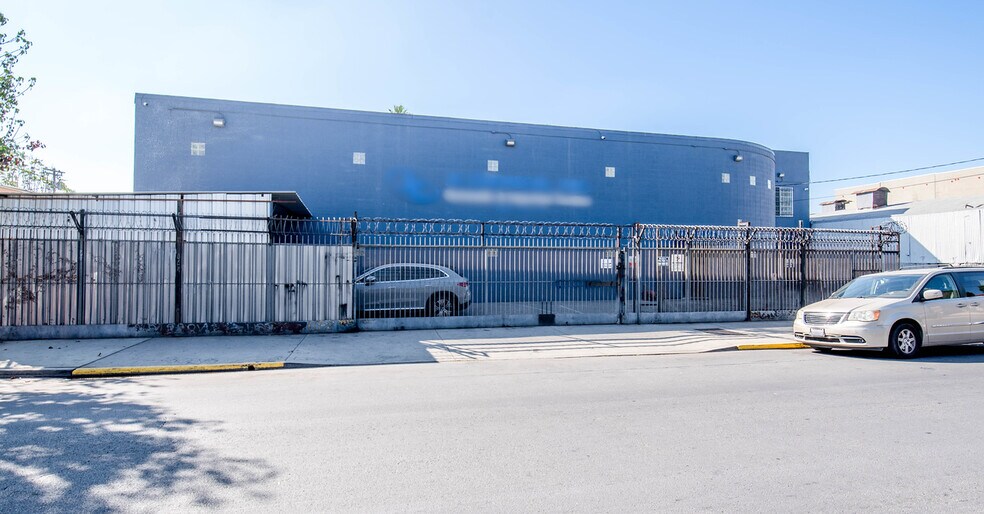 Primary Photo Of 800-808 E 29th St, Los Angeles Warehouse For Sale