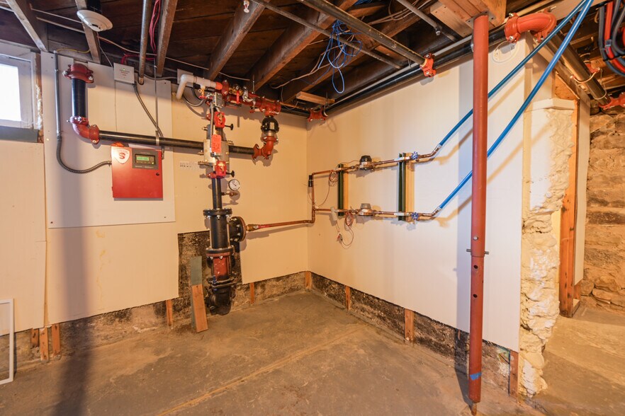 More Photos Of 322 N Main St, Gunnison Office Residential For Sale