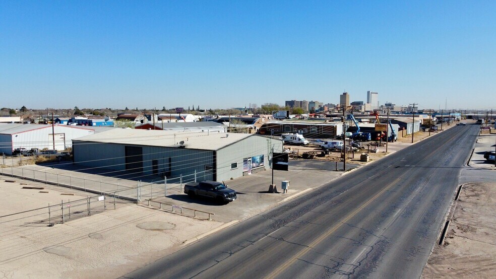More Photos Of 1902 W Florida Ave, Midland Warehouse For Lease