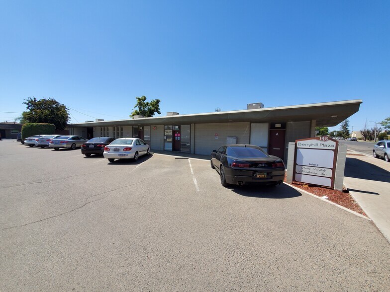 More Photos Of 145 N N St, Tulare Office For Sale