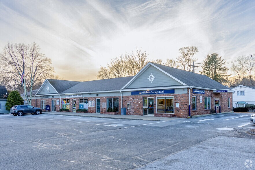Primary Photo Of 29 N Main St, Sherborn General Retail For Lease