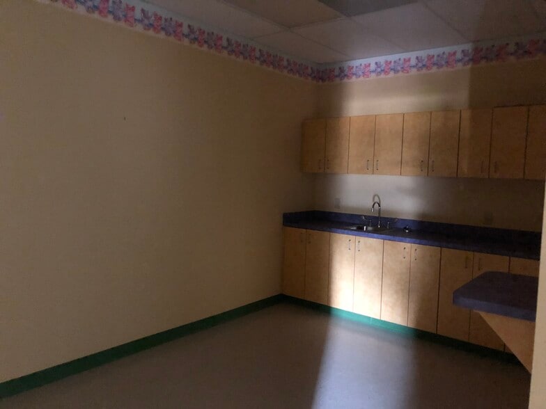 More Photos Of 4101 S Shary Rd, Mission Office For Lease