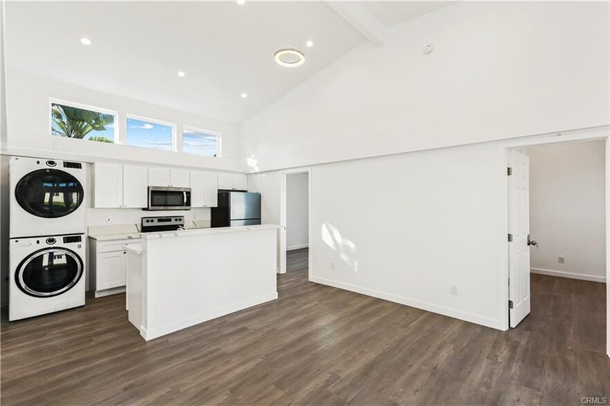 More Photos Of 552 N Cambridge St, Orange Multifamily For Sale