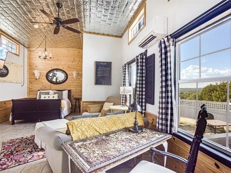 More Photos Of 251 Circle Dr, Wimberley Hospitality For Sale