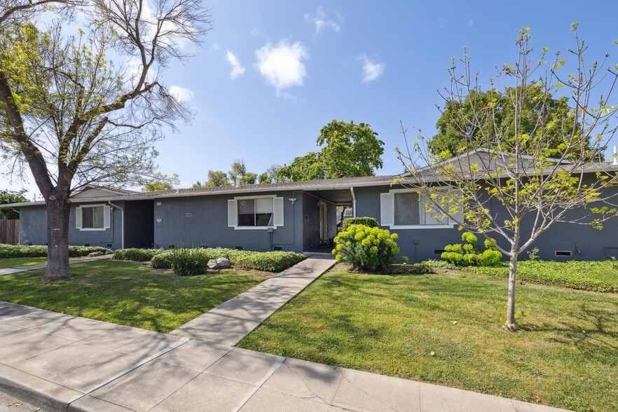 More Photos Of 2483-2491 Whitney Dr, Mountain View Apartments For Sale