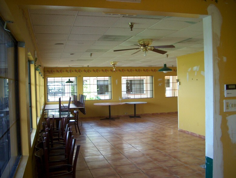 More Photos Of 3333 N University Dr, Hollywood Restaurant For Lease