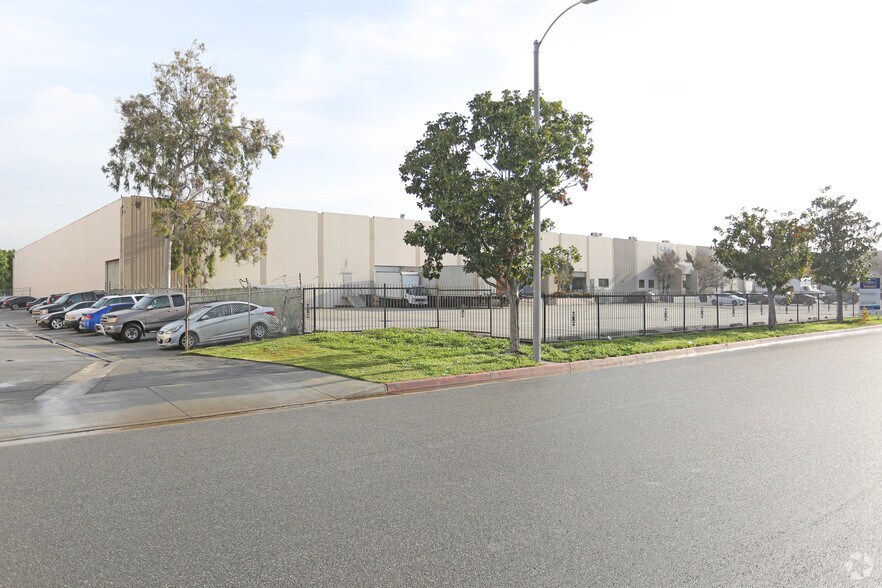 More Photos Of 16175-16185 Stephens St, City of Industry Warehouse For Lease