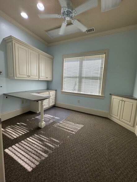 More Photos Of 4330 S Lee St, Buford Medical For Sale