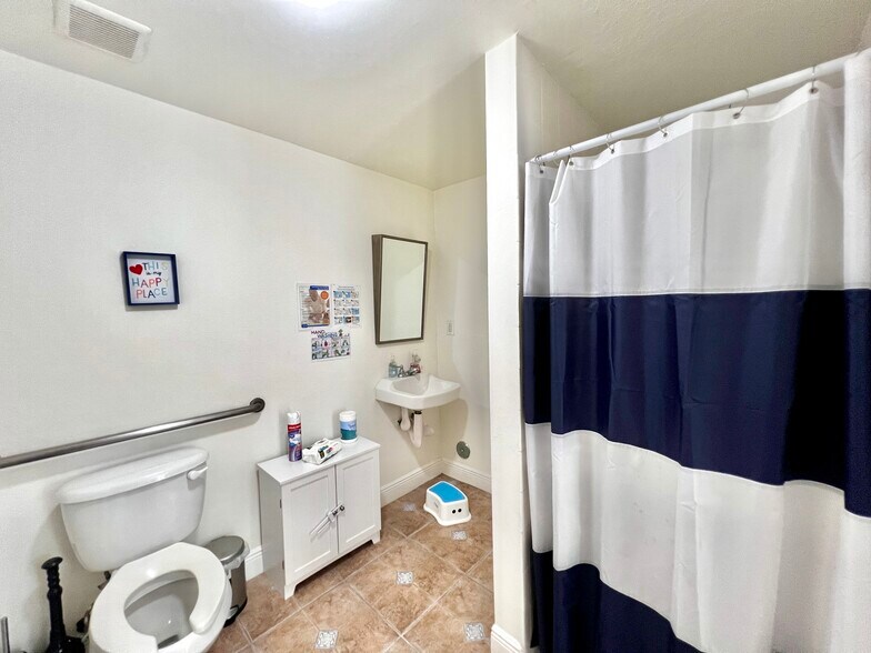 More Photos Of 5703 SW 17th St, Miami Daycare Center For Sale