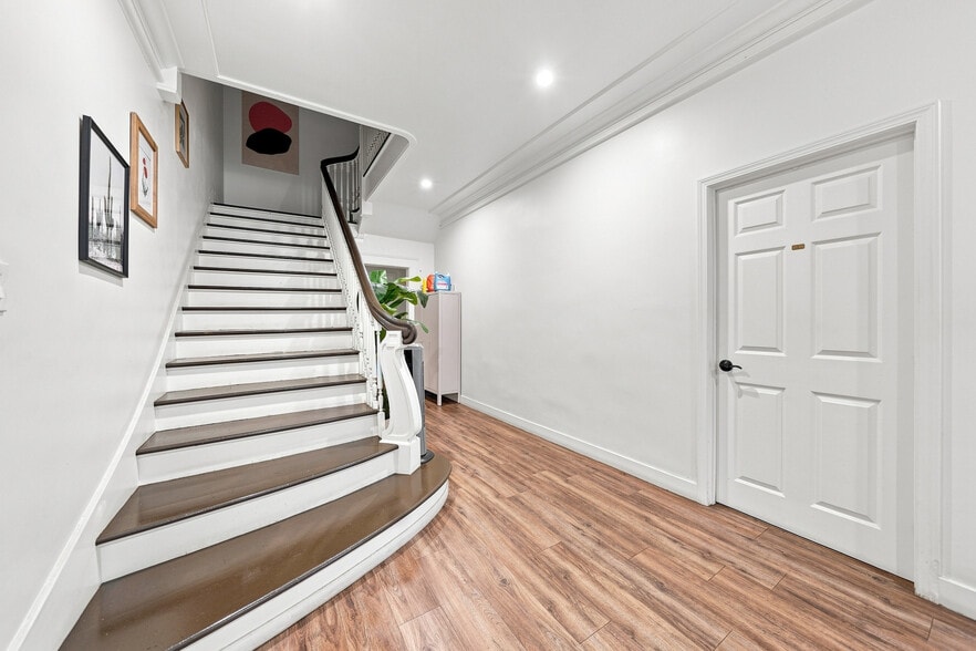 More Photos Of 939 S Wilton Pl, Los Angeles Apartments For Sale