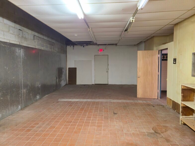 More Photos Of 43 E Bridge St, Spring City Unknown For Lease