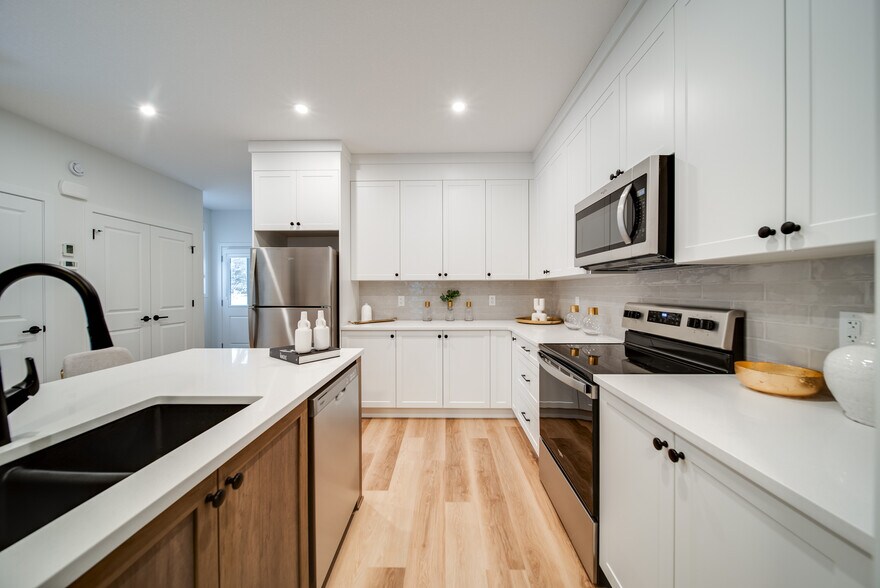 More Photos Of 11121 62 STREET, Edmonton Multifamily For Sale