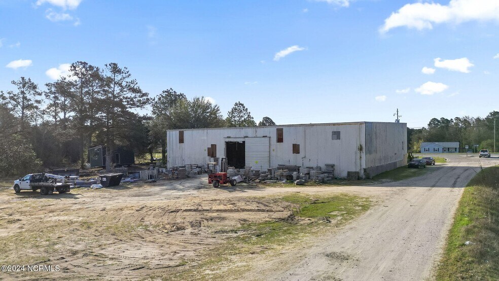 More Photos Of 895 Hwy 1, Rockingham Manufacturing For Lease