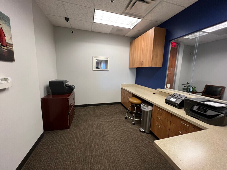 More Photos Of 12319 N Mopac Expy, Austin Medical For Sale